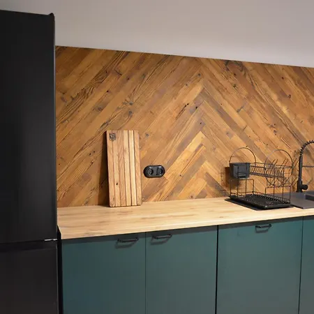 Magic Wood ليدزبارك فارنيتسكي